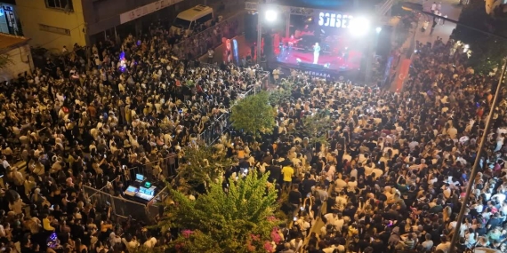 Nazilli İstasyon Meydanı’nda Bilal Sonses rüzgarı esti