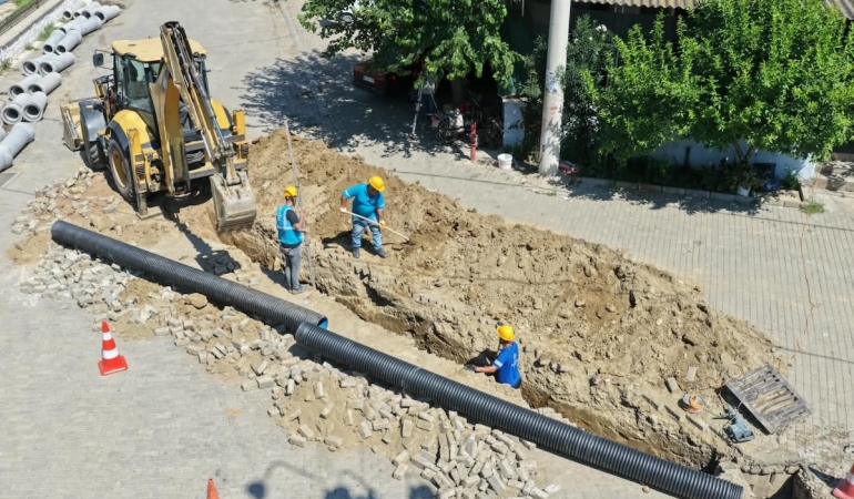 İncirliova Osmanbükü yağmur suyu hattı çalışmaları başladı