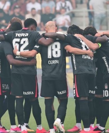 Hradec-Kralove-Besiktas-Maci-Sonrasi-Yazar-Analizleri-featured