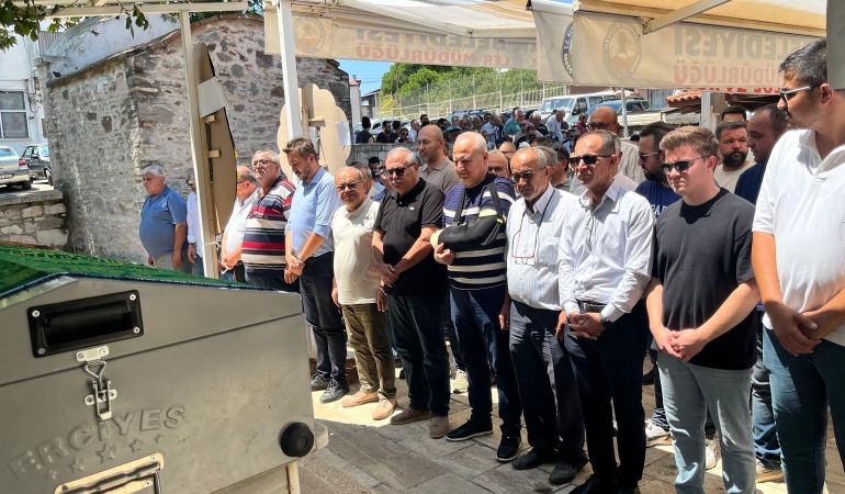 Başkan Doğanca’nın annesi, dualarla ebediyete uğurlandı