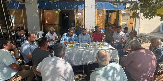 AK Parti Nazilli yeni yönetimiyle sahaya indi, üyelerini onore etti