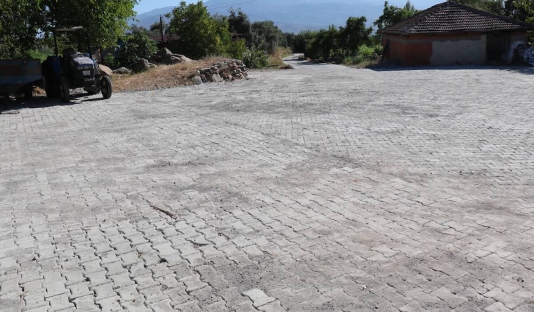 Bozdoğan Eymir Mahallesi’ne modern dokunuş: Parke taşı döşendi!