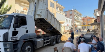 Yenipazar’da hem yollar yenileniyor hem gönüllere dokunuluyor