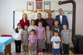 Başkan Yetişkin’den minik öğrencilere ilk gün sürprizi