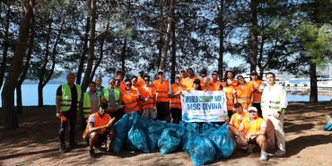 Marmaris’te kuruvaziyer personelinden örnek çevre duyarlılığı