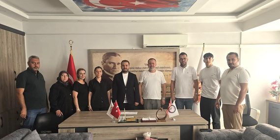 AK Partili Gürbüz, kurmaylarıyla meslek odalarını ziyaret etti